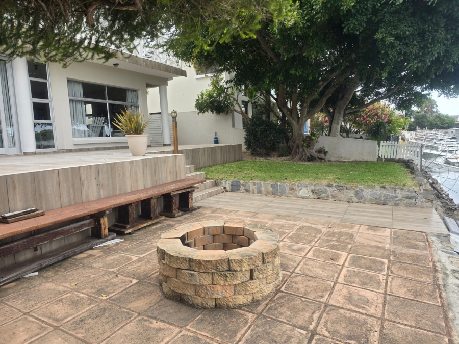 4 Bedroom Property for Sale in Royal Alfred Marina Eastern Cape